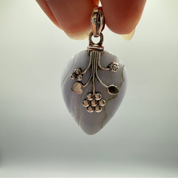 Gorgeous Blue Lace Agate and Marked 925 Silver Teardrop Blue Nature Pendant - Picture 2 of 11